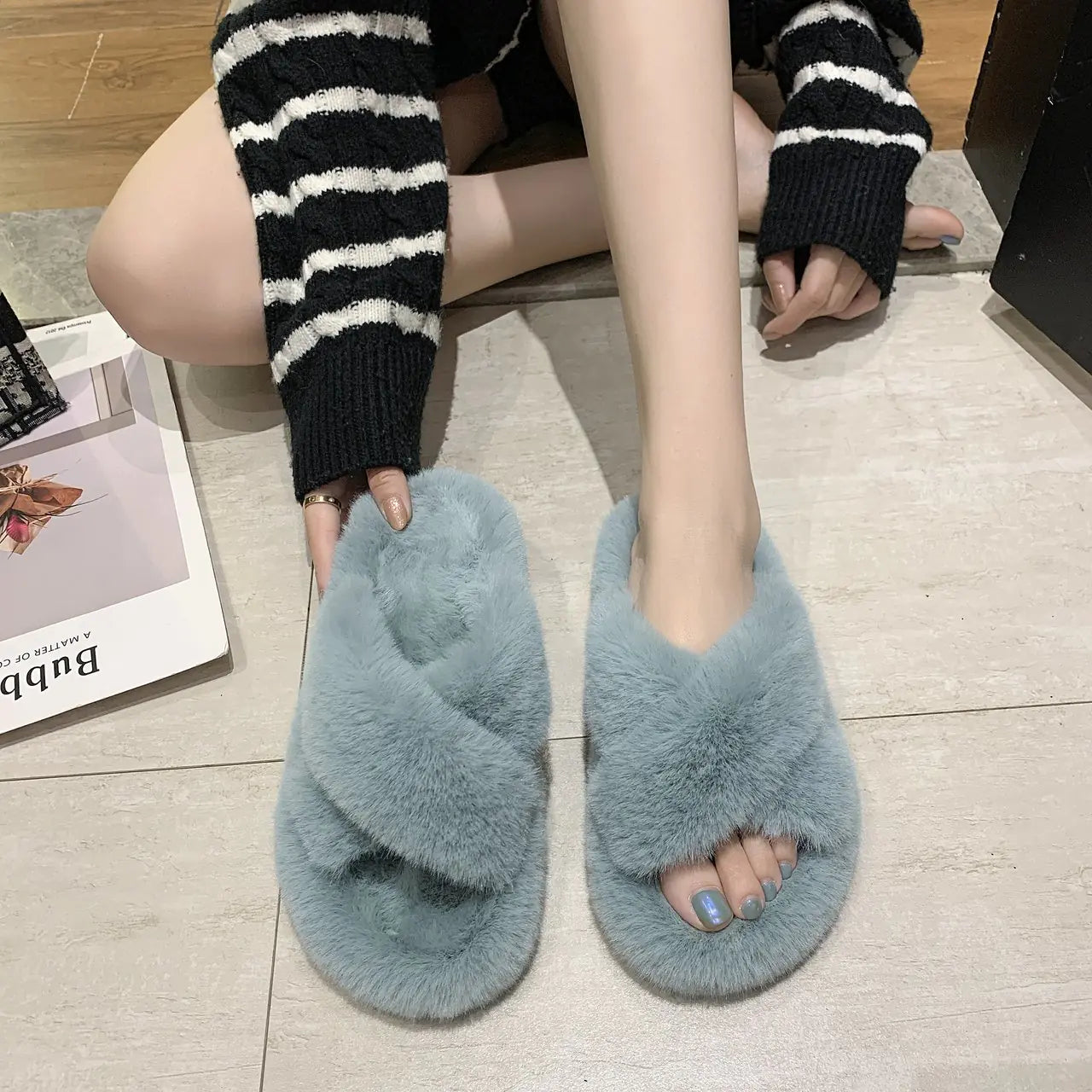 Fashionable European American Outerwear Crossover Style